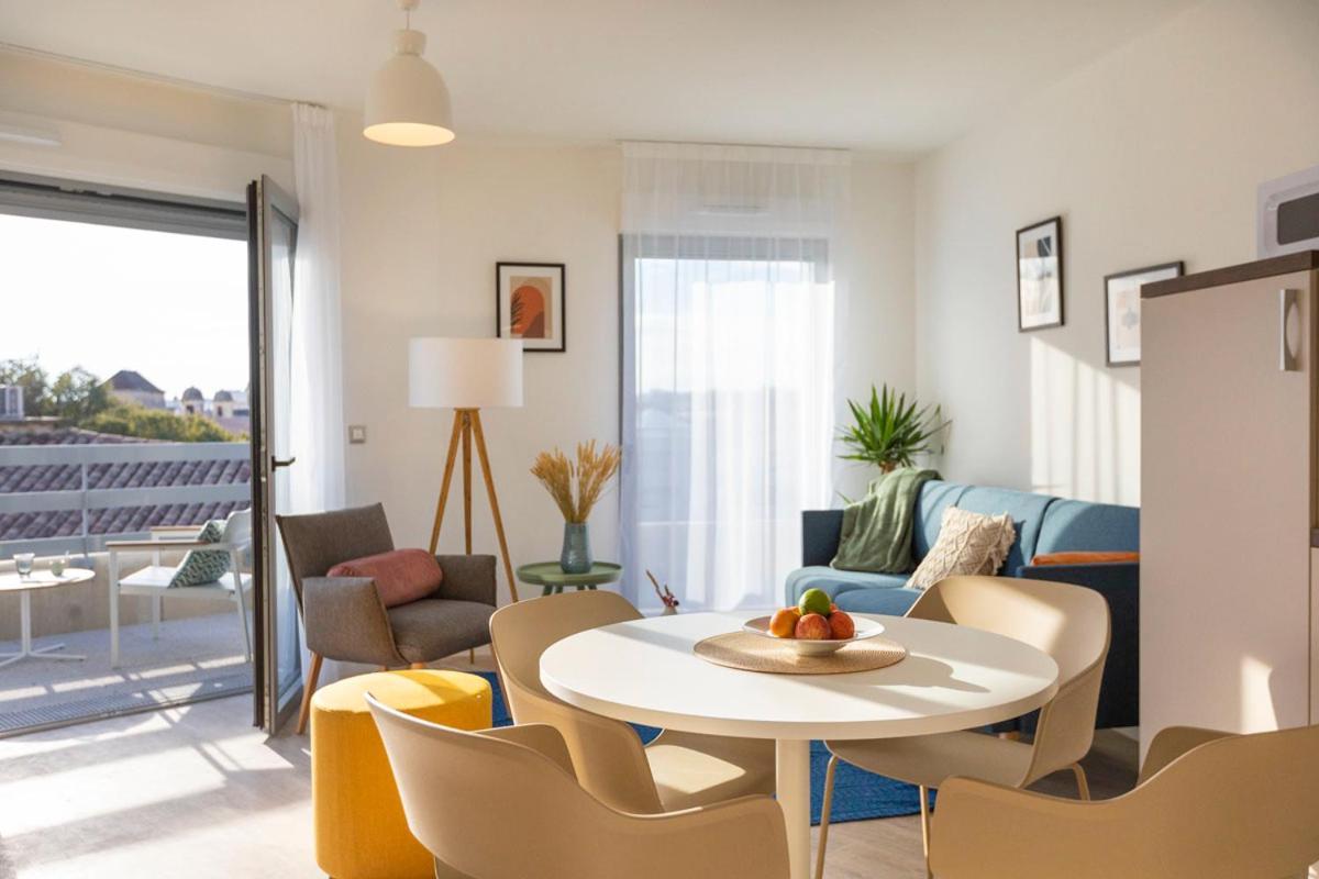 Aparthotel Oh Activ Nîmes Esterno foto